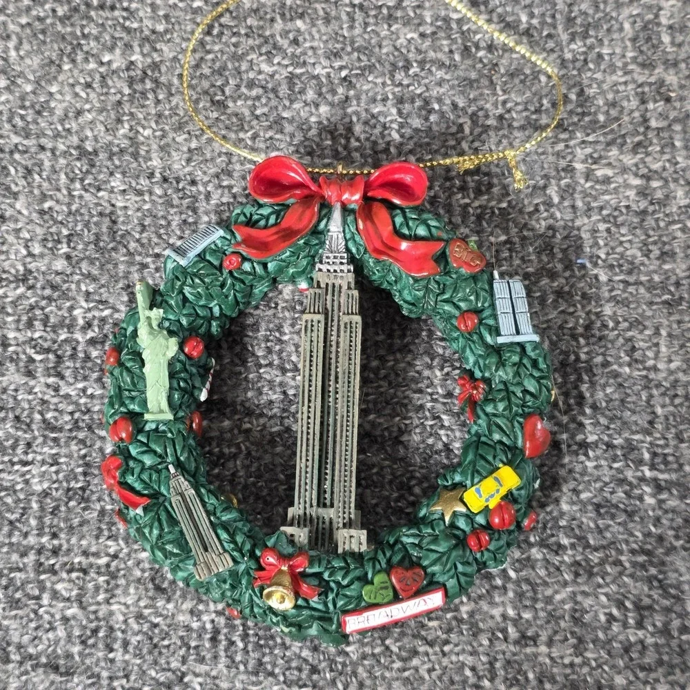 Empire State Building New York City Wreath Christmas Ornament 3